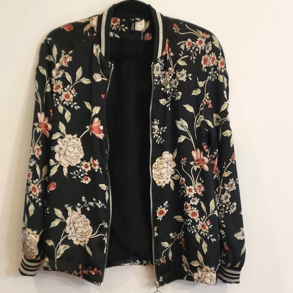 H&M, US 4, EUR 34